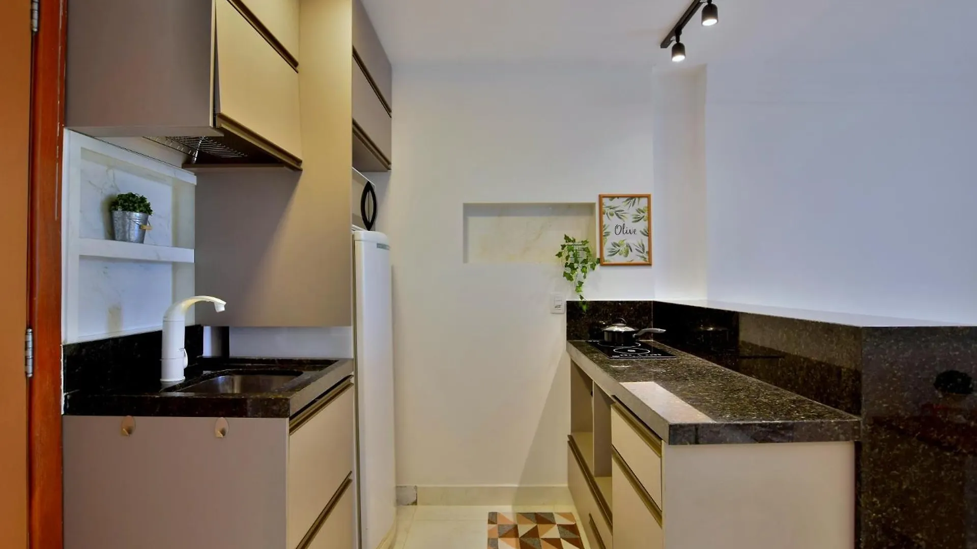 Bsb Stay Torre Flats Particulares - Mercure Lider Shn Brasilia Brasile