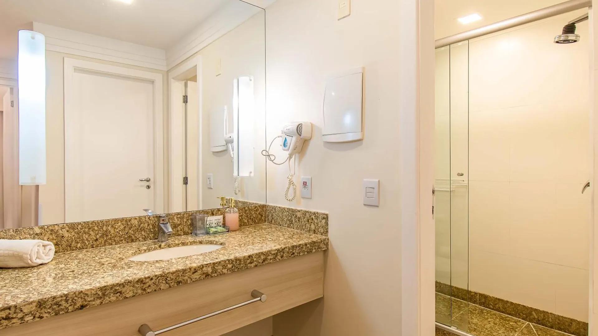 Bsb Stay Torre Flats Particulares - Mercure Lider Shn Brasilia 0*,